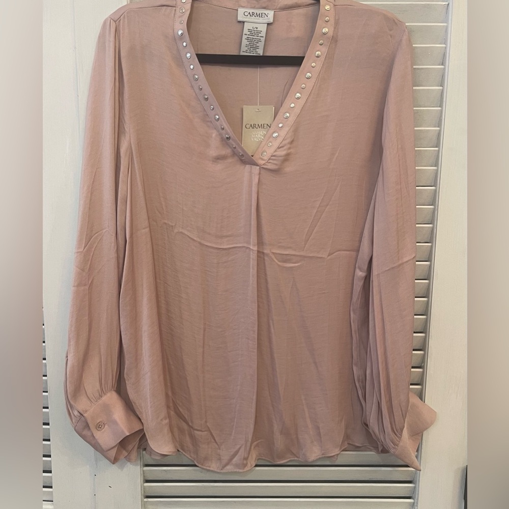 NWT Carmen Pink Studded V-Neck Women's Top